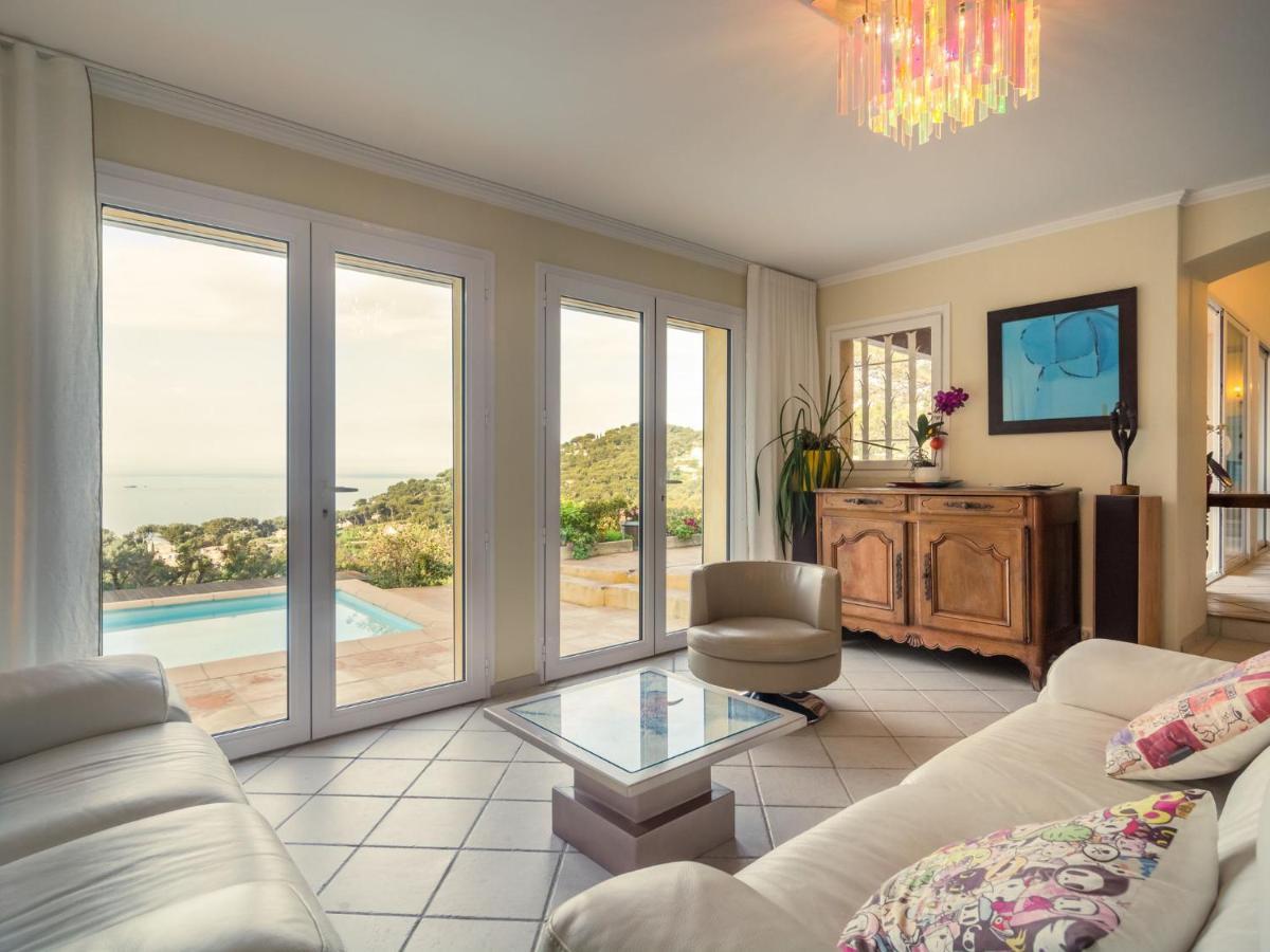 Pretty House With Sea View On The Hy Res Βίλα Ιέρ Δωμάτιο φωτογραφία